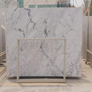 Satuarrito Whie Italy